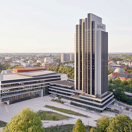 Hamburg: CCH and Radisson Blu Hotel