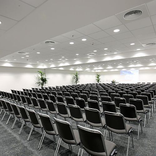 Conference B - Room Kopenhagen
