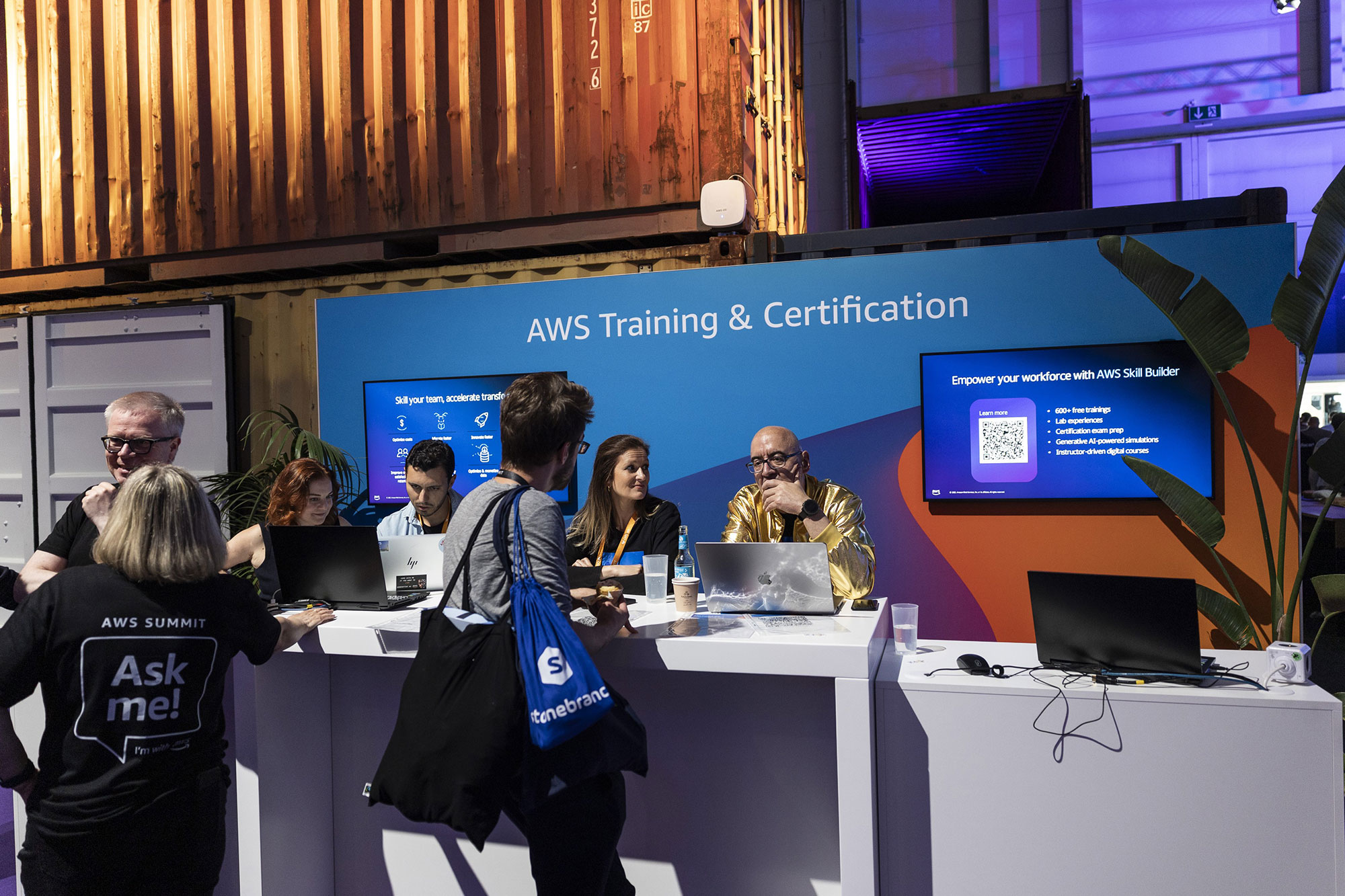 AWS Summit: A look behind the scenes - Hamburg Messe und Congress